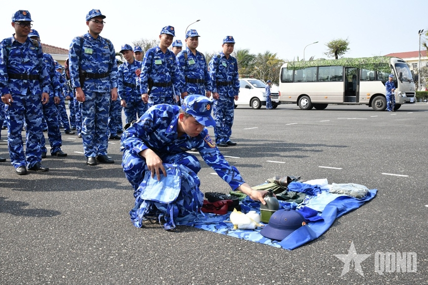 Vùng Cảnh sát biển 2 luyện tập chuyển trạng thái sẵn sàng chiến đấu